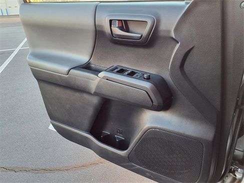 Used 2019 Toyota Tacoma SR image 17