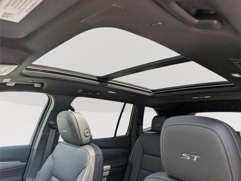 New 2026 Buick Enclave Sport Touring w/ Power Package FWD image 31
