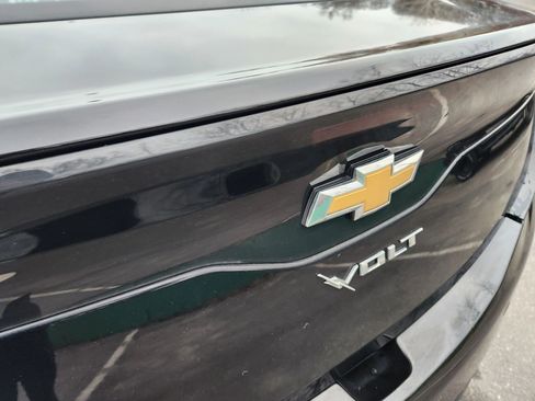 Used 2017 Chevrolet Volt LT w/ Comfort Package image 12