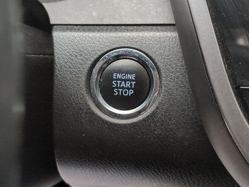 Used 2019 Toyota Camry SE w/ Convenience Package image 35