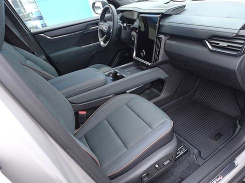 New 2026 GMC Acadia AT4 w/ Super Cruise Package image 31