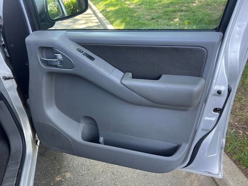 Used 2008 Nissan Frontier LE image 31