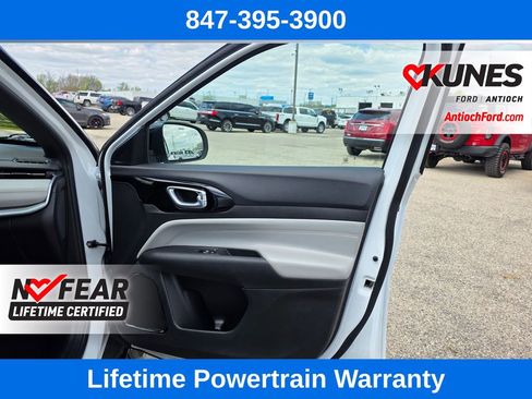 Used 2025 Jeep Compass Limited AWD/4WD image 26