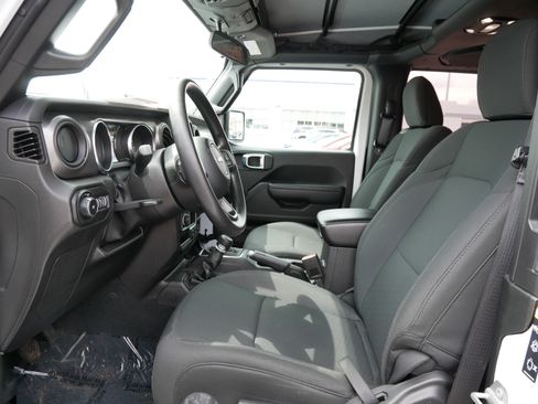 Used 2022 Jeep Wrangler Sport AWD/4WD image 33