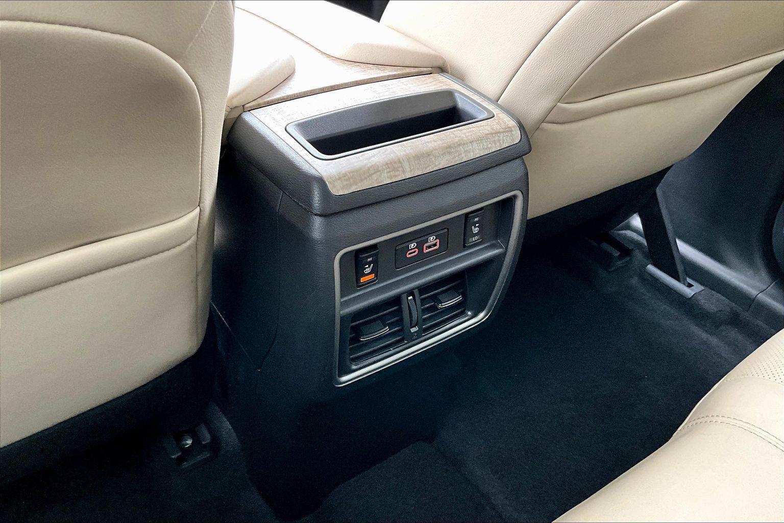 Used 2024 Nissan Murano SL w/ Cargo Package FWD image 9