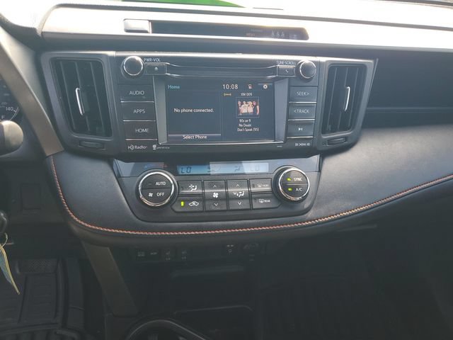 Used 2017 Toyota RAV4 SE FWD image 17