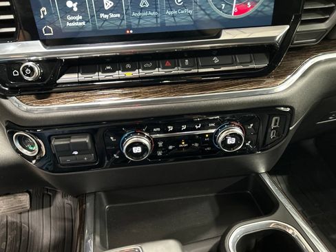 Used 2024 GMC Sierra 1500 Elevation w/ X31 Off-Road Package AWD/4WD image 17