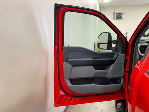 New 2026 Ford F350 XL w/ XL Chrome Package image 9