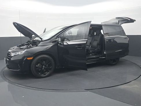 Certified 2023 Honda Odyssey Sport image 38