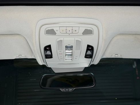 Used 2012 Audi A8 L 4.2 image 30