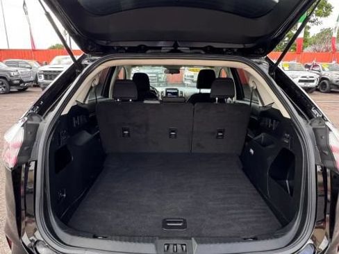 Used 2021 Ford Edge SE FWD image 7