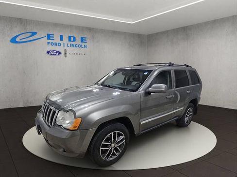 Used 2008 Jeep Grand Cherokee Limited w/ Quadra-Drive II 4X4 Group image 2