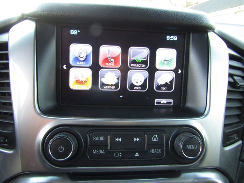 Used 2017 Chevrolet Tahoe LT image 28