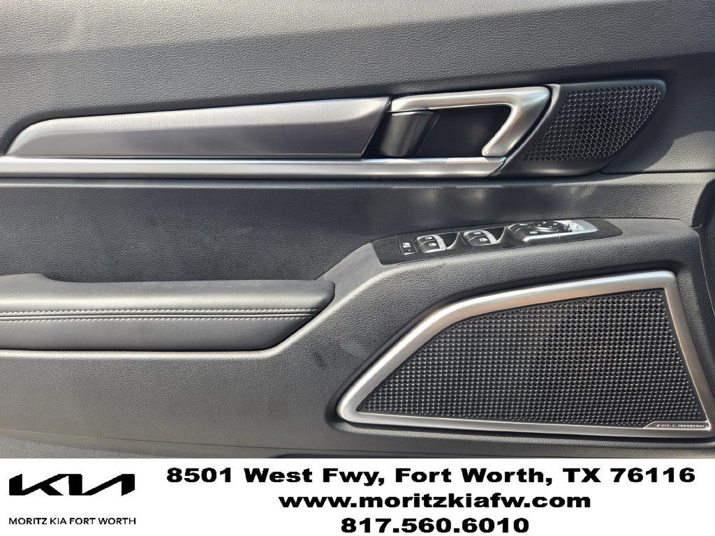 Certified 2025 Kia Telluride EX w/ EX Captain's Chair Package FWD image 22