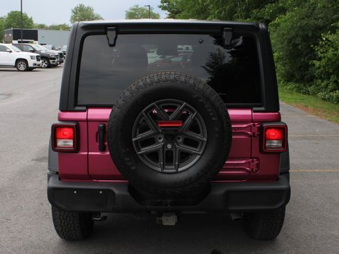 Used 2024 Jeep Wrangler Sport AWD/4WD image 6