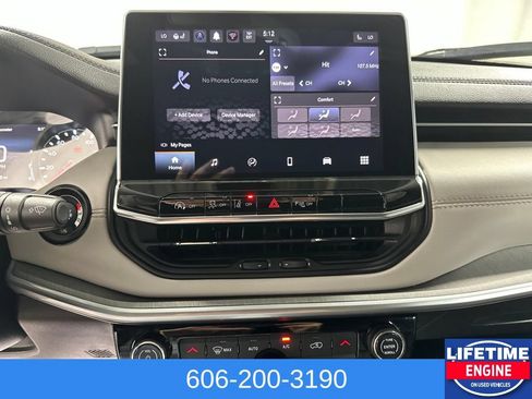 Used 2025 Jeep Compass Limited AWD/4WD image 19