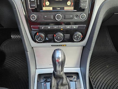 Used 2013 Volkswagen Passat 2.5 SE image 41