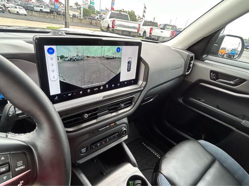 Used 2025 Ford Bronco Sport Outer Banks w/ Outer Banks Tech Package+ AWD/4WD image 55