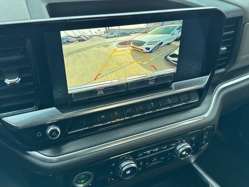 Used 2023 GMC Sierra 1500 SLT image 13