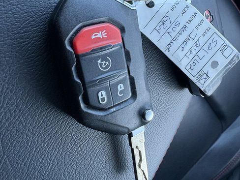 Used 2021 Jeep Wrangler Unlimited Rubicon AWD/4WD image 27