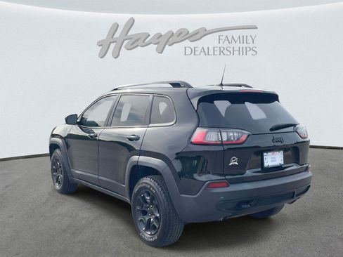 Used 2022 Jeep Cherokee Latitude AWD/4WD image 5