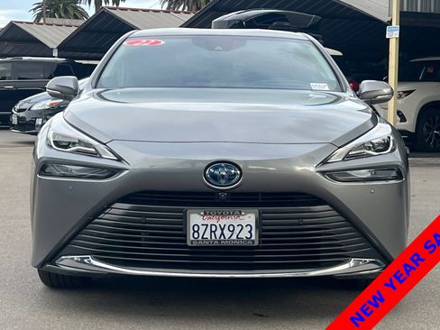 Used 2022 Toyota Mirai XLE image 9
