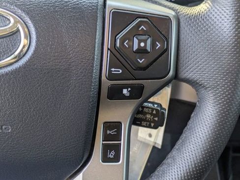 Used 2020 Toyota Tacoma SR5 image 18