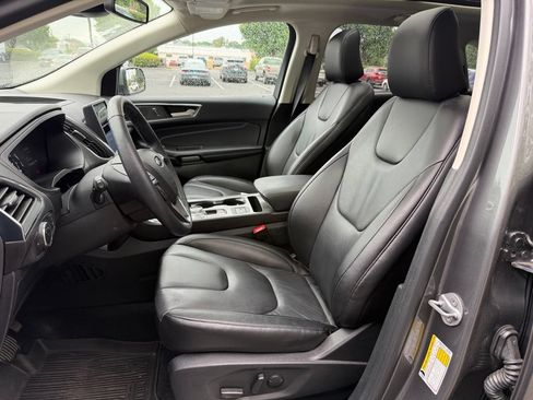 Certified 2022 Ford Edge Titanium AWD/4WD image 11