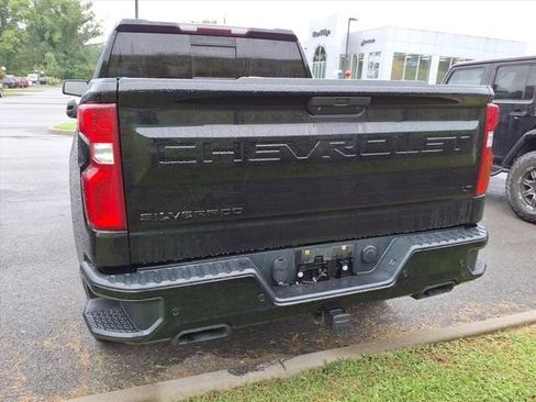 Used 2020 Chevrolet Silverado 1500 LT Trail Boss w/ Midnight Edition AWD/4WD image 8