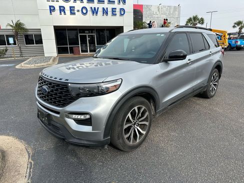 Used 2022 Ford Explorer ST-Line w/ Class IV Trailer Tow Package image 3