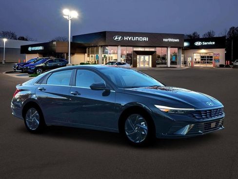 New 2026 Hyundai Elantra SEL Sport image 10