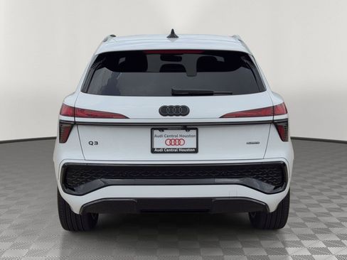 New 2026 Audi Q3 quattro 2.0T w/ Driver Assistance Package AWD/4WD image 10