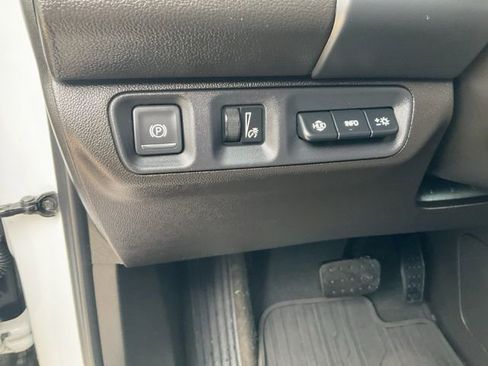 Used 2023 GMC Acadia Denali w/ Denali Technology Package image 9