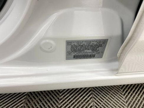 Used 2024 Nissan Versa S w/ Trunk Package image 31