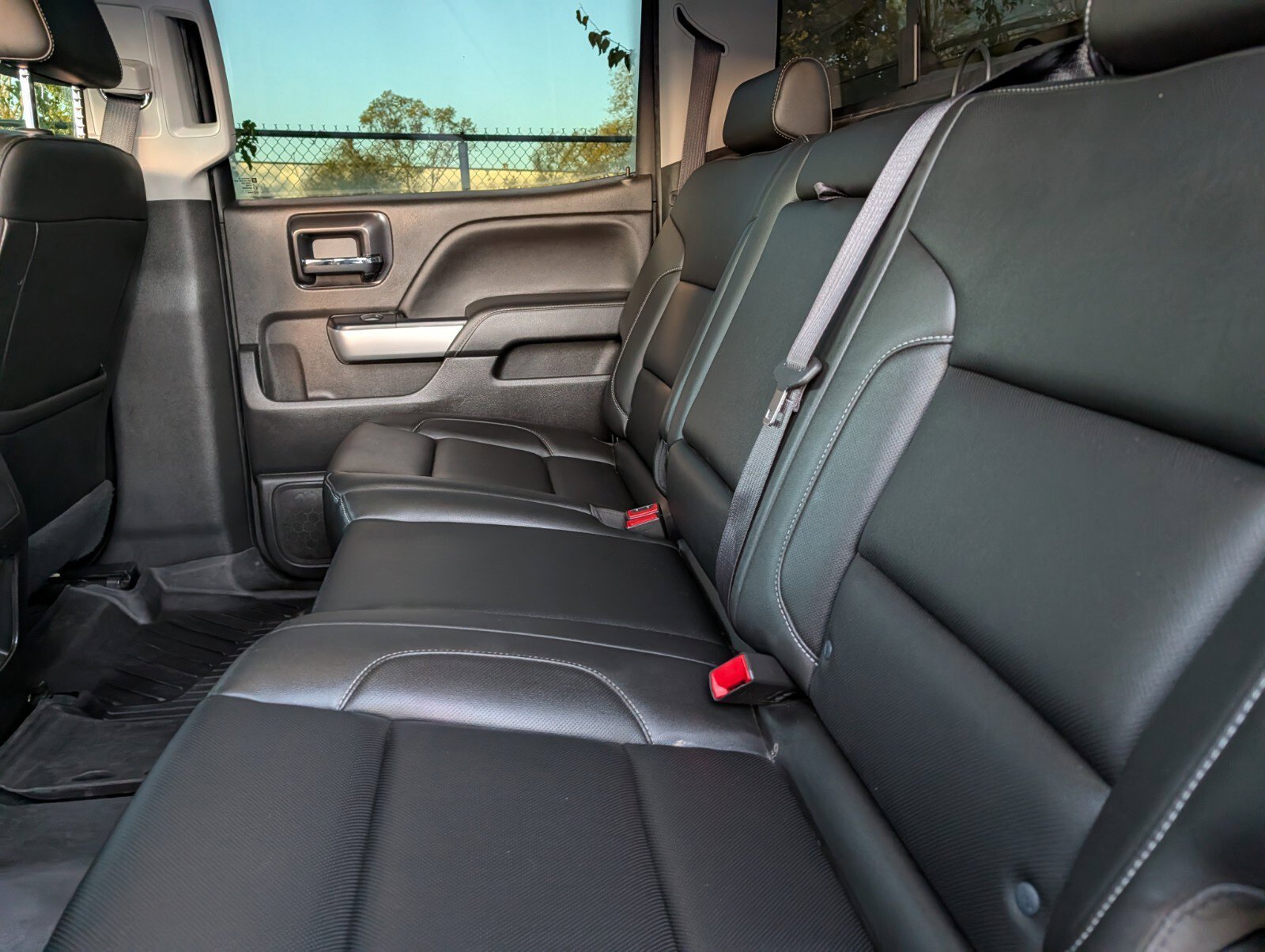 Used 2018 Chevrolet Silverado 1500 LTZ Z71 w/ Centennial Edition AWD/4WD image 25