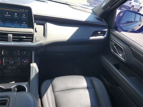 Used 2024 Chevrolet Tahoe Z71 w/ Luxury Package image 32