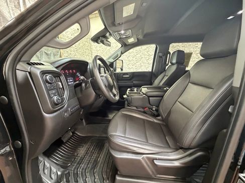 Used 2024 Chevrolet Silverado 3500 W/T image 17