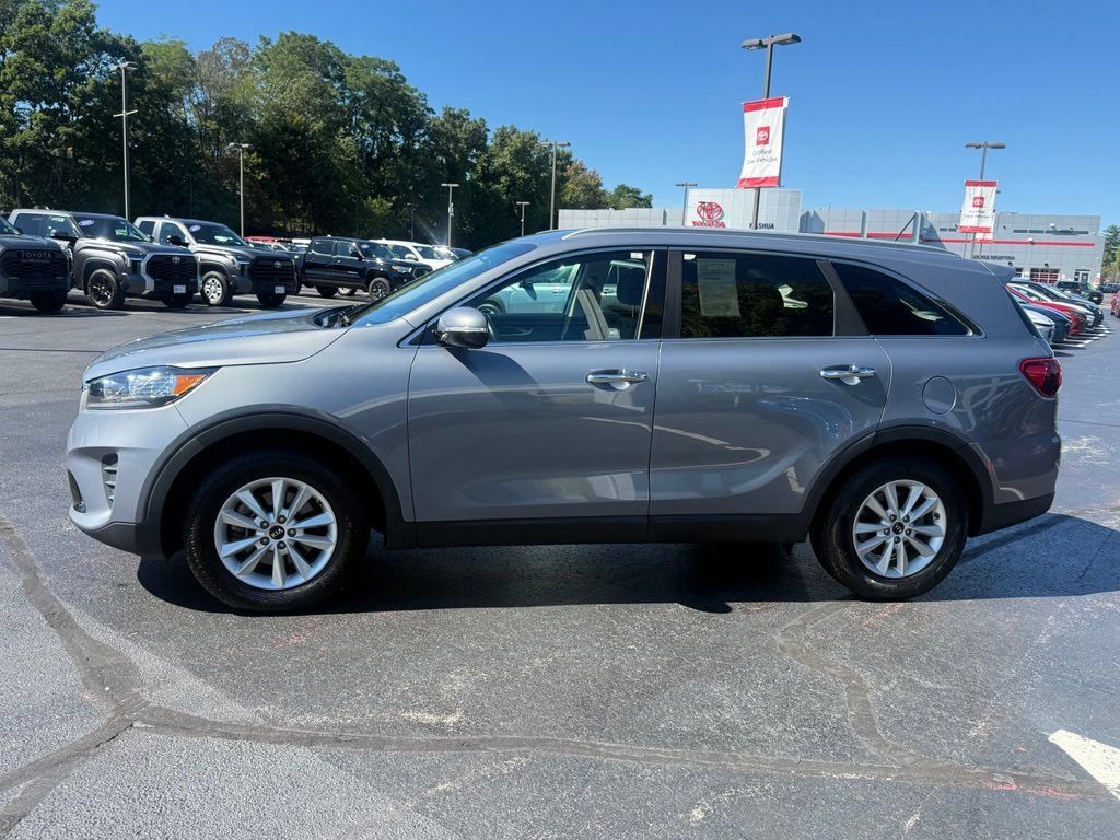 Used 2020 Kia Sorento LX w/ LX I4 Convenience Package FWD image 3