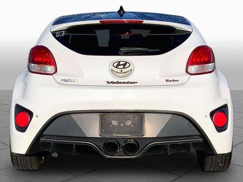 Used 2014 Hyundai Veloster Turbo w/ Turbo Technology Package 04 FWD image 4