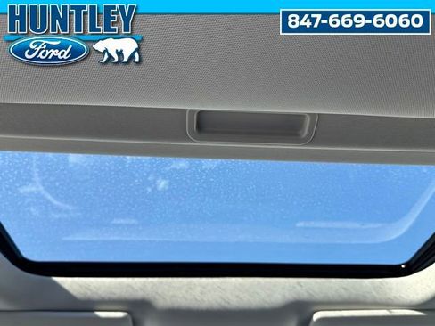 Used 2025 Ford Maverick Lobo image 14