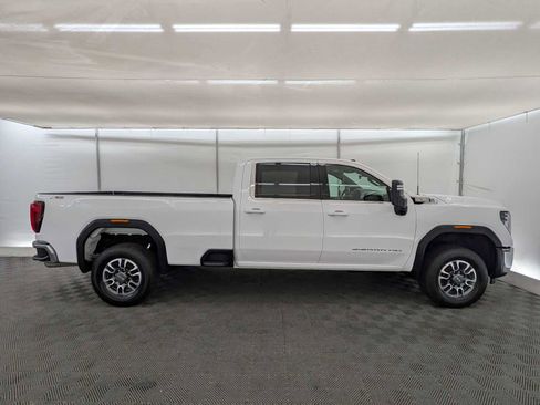 Used 2024 GMC Sierra 3500 SLE w/ SLE Value Package image 7