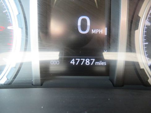 Used 2022 Toyota 4Runner Limited AWD/4WD image 22