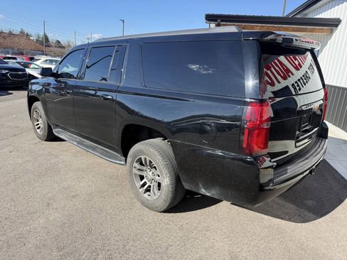 Used 2020 Chevrolet Suburban LT image 10