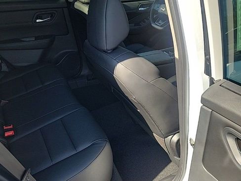 New 2026 Nissan Rogue SV w/ SV Premium Package AWD/4WD image 30