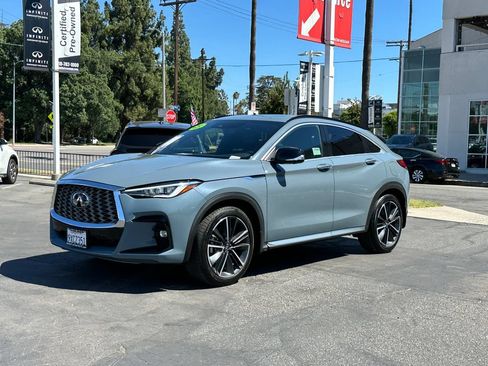 Used 2025 INFINITI QX55 Essential AWD/4WD image 2