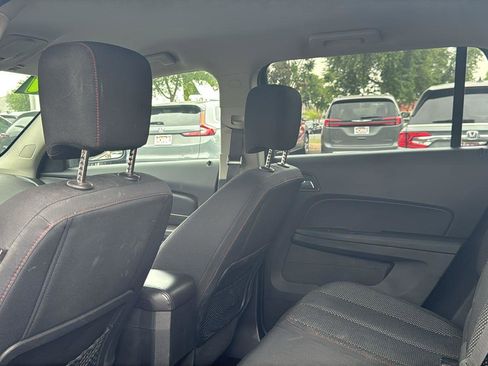 Used 2017 GMC Terrain SLE FWD image 23
