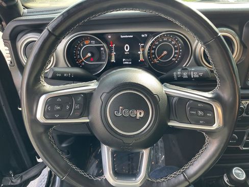Used 2023 Jeep Wrangler Unlimited Sahara w/ Cold Weather Group AWD/4WD image 12