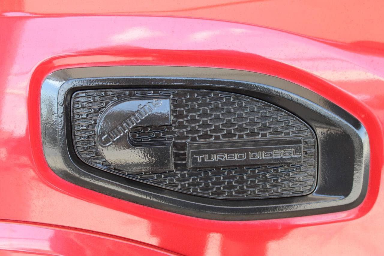 Used 2019 Nissan Titan PRO-4X w/ Pro-4x Convenience Package AWD/4WD image 10