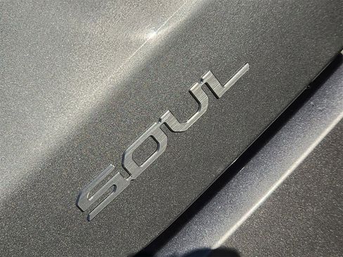 Certified 2024 Kia Soul LX w/ Option Group 015 image 11