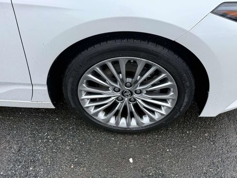 Used 2019 Toyota Avalon Limited w/ Advanced Safety Package image 7